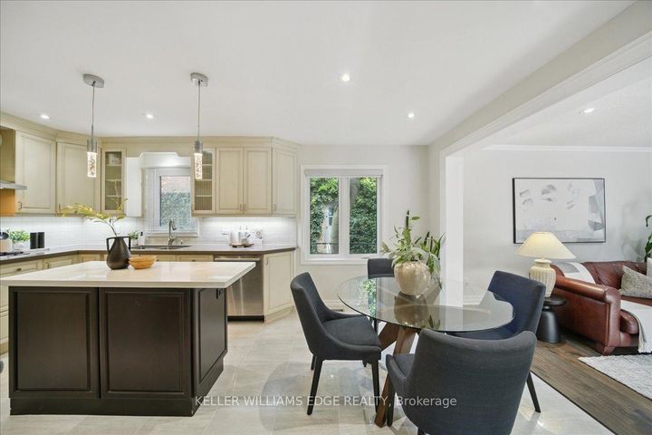 Photo 14 at 2098 Mississauga Road, Sheridan, Mississauga