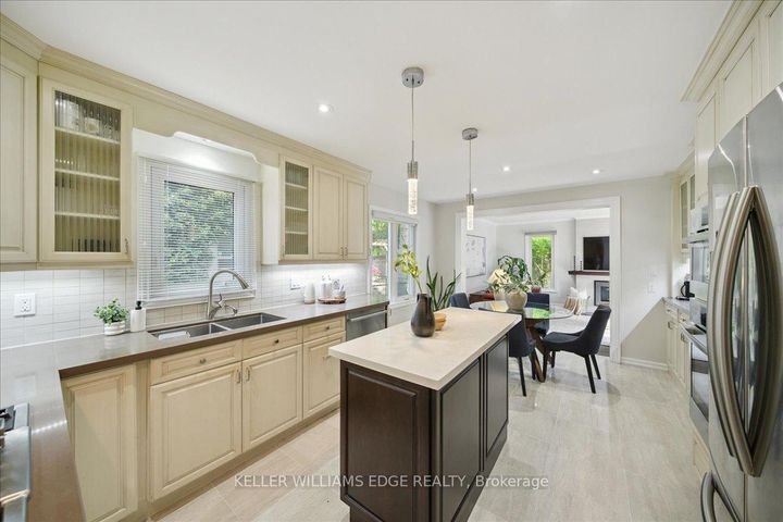Photo 16 at 2098 Mississauga Road, Sheridan, Mississauga