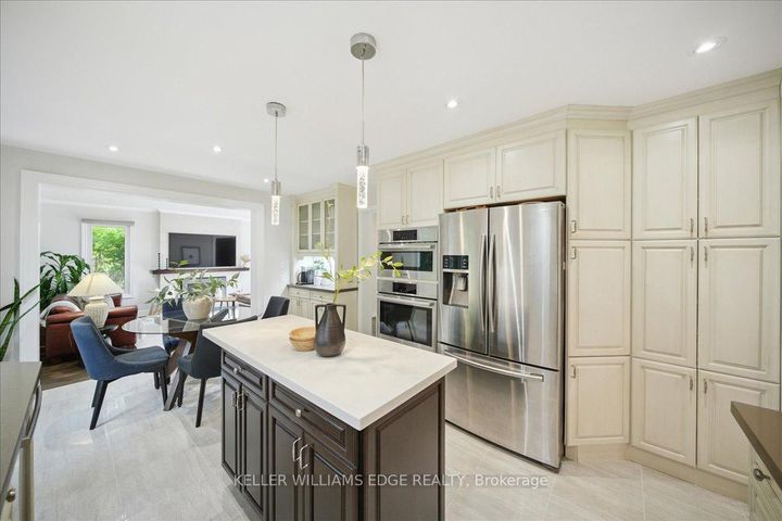 Photo 17 at 2098 Mississauga Road, Sheridan, Mississauga