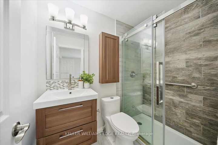 Photo 27 at 2098 Mississauga Road, Sheridan, Mississauga