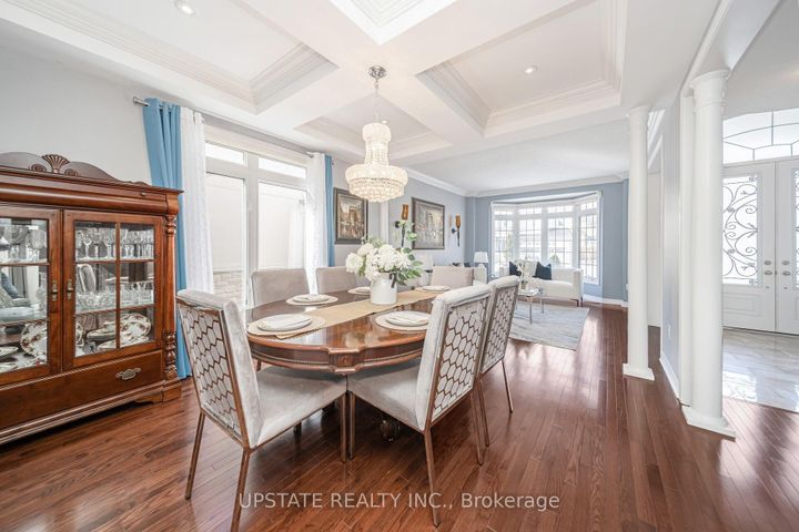 Photo 8 at 10 Agincourt Circle, Credit Valley, Brampton