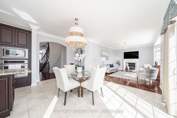 Photo 17 at 10 Agincourt Circle, Credit Valley, Brampton