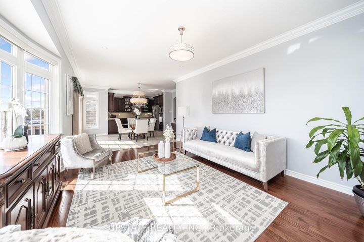 Photo 22 at 10 Agincourt Circle, Credit Valley, Brampton