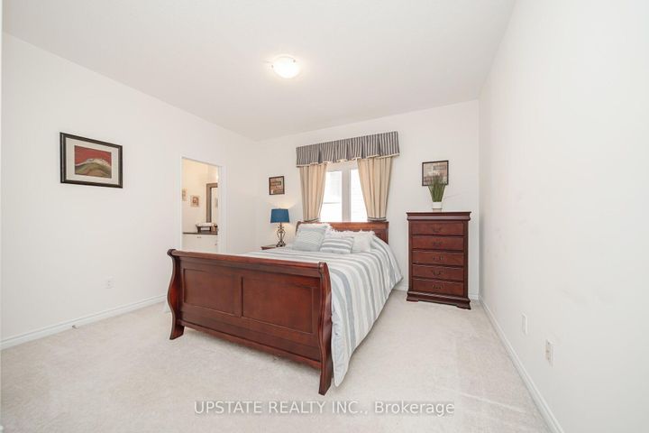 Photo 27 at 10 Agincourt Circle, Credit Valley, Brampton