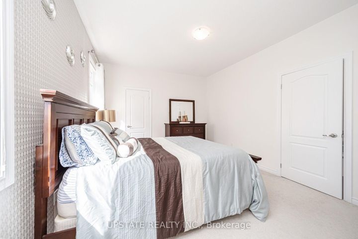 Photo 31 at 10 Agincourt Circle, Credit Valley, Brampton