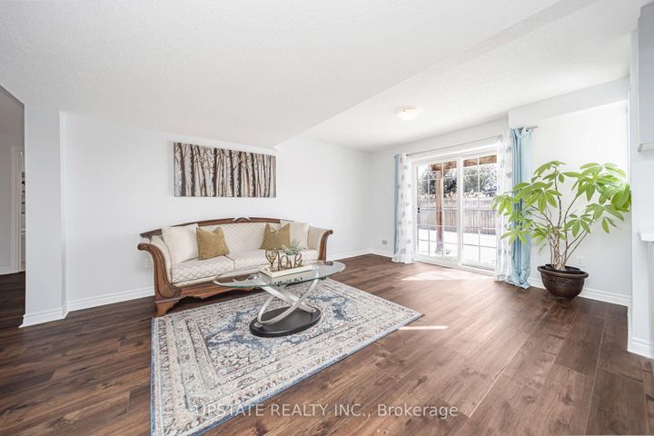 Photo 37 at 10 Agincourt Circle, Credit Valley, Brampton
