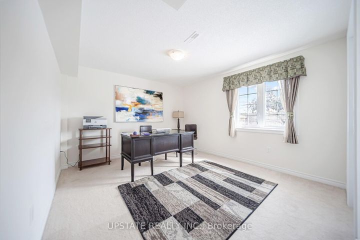 Photo 40 at 10 Agincourt Circle, Credit Valley, Brampton