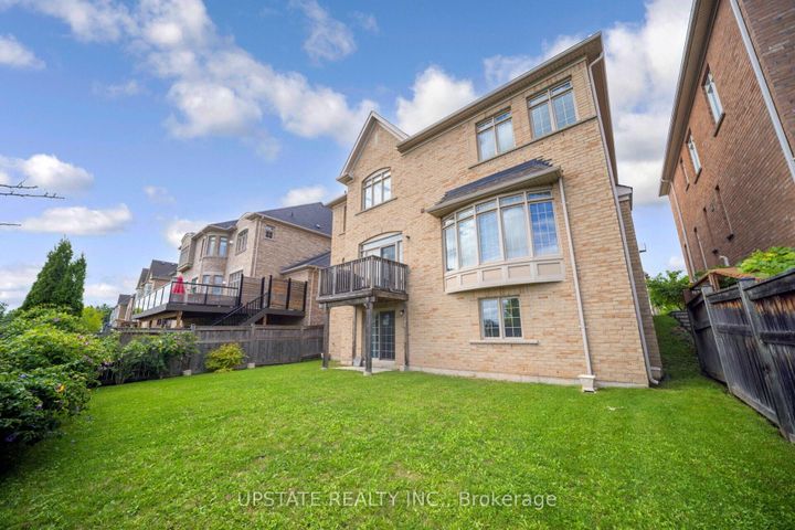 Photo 43 at 10 Agincourt Circle, Credit Valley, Brampton