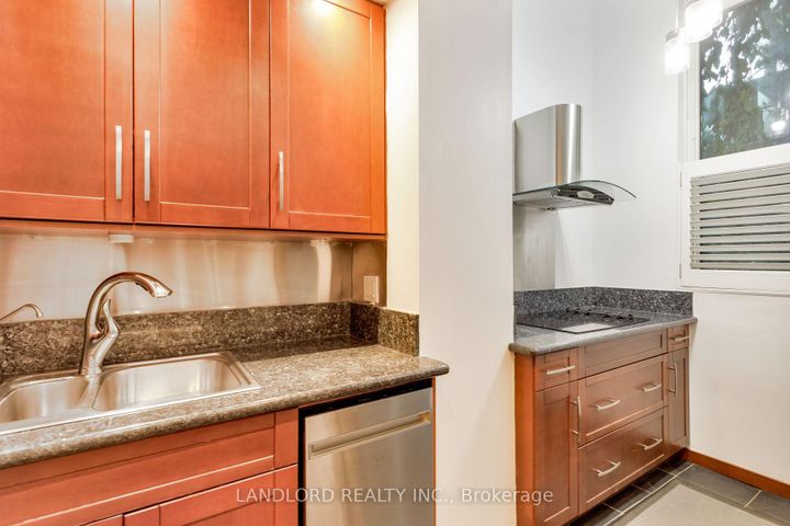 Photo 6 at 14 - 280 Sherbourne Street, Moss Park, Toronto