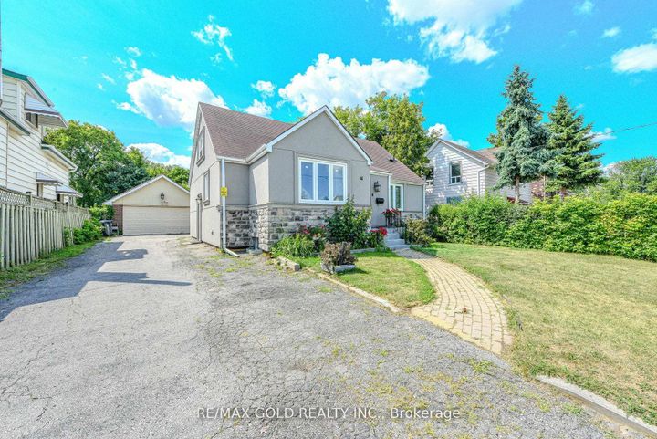 Photo 3 at 14 Burlington Street, Malton, Mississauga