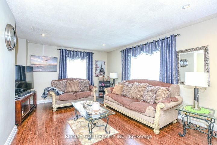 Photo 6 at 14 Burlington Street, Malton, Mississauga