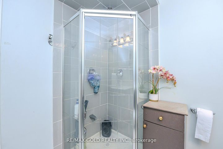Photo 17 at 14 Burlington Street, Malton, Mississauga
