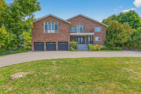 Photo 3 at 61 Petermar Drive, Vellore Village, Vaughan