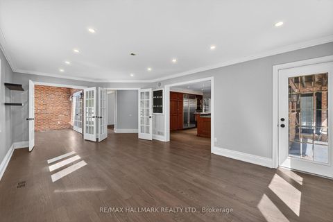 Photo 12 at 61 Petermar Drive, Vellore Village, Vaughan