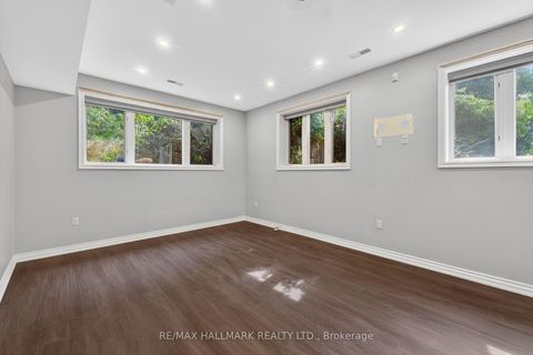 Photo 45 at 61 Petermar Drive, Vellore Village, Vaughan