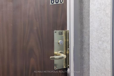 Photo 10 at 606 - 2901 Kipling Avenue, Jamestown, Toronto