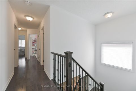 Photo 16 at 18 Kerr Lane, Bayview Northeast, Aurora