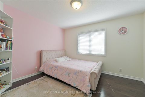 Photo 27 at 18 Kerr Lane, Bayview Northeast, Aurora
