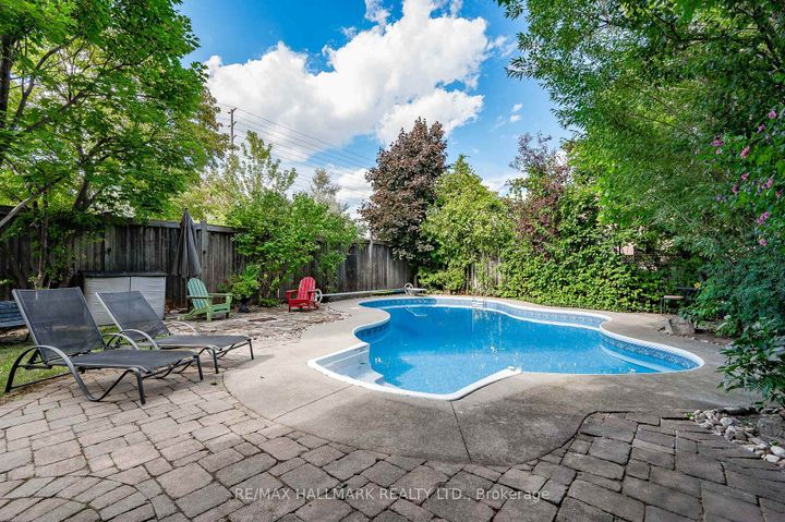 Photo 1 at 3288 Equestrian Crescent, Churchill Meadows, Mississauga