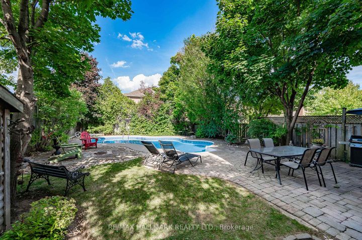 Photo 4 at 3288 Equestrian Crescent, Churchill Meadows, Mississauga