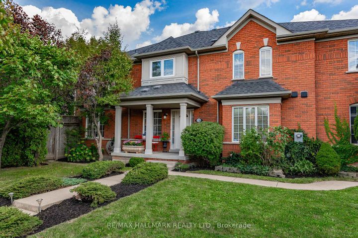 Photo 5 at 3288 Equestrian Crescent, Churchill Meadows, Mississauga