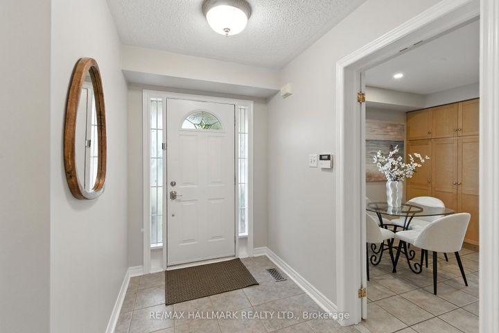 Photo 6 at 3288 Equestrian Crescent, Churchill Meadows, Mississauga