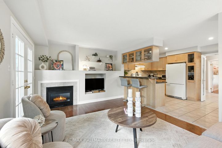 Photo 11 at 3288 Equestrian Crescent, Churchill Meadows, Mississauga