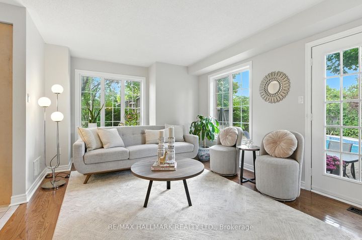 Photo 13 at 3288 Equestrian Crescent, Churchill Meadows, Mississauga
