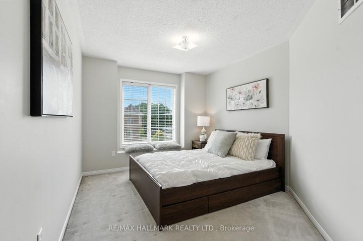 Photo 28 at 3288 Equestrian Crescent, Churchill Meadows, Mississauga
