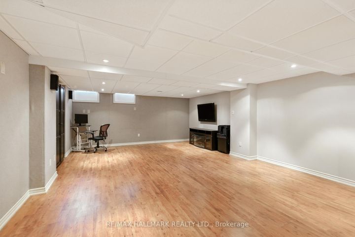 Photo 36 at 3288 Equestrian Crescent, Churchill Meadows, Mississauga