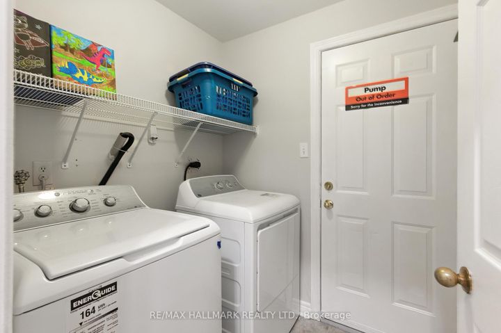 Photo 38 at 3288 Equestrian Crescent, Churchill Meadows, Mississauga