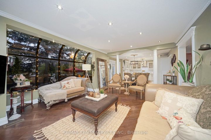 Photo 11 at 74 Leeward Drive N, Westgate, Brampton