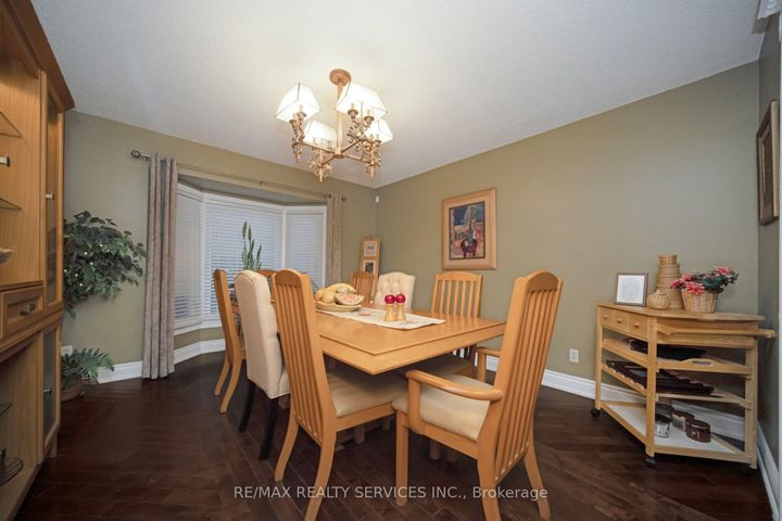 Photo 19 at 74 Leeward Drive N, Westgate, Brampton