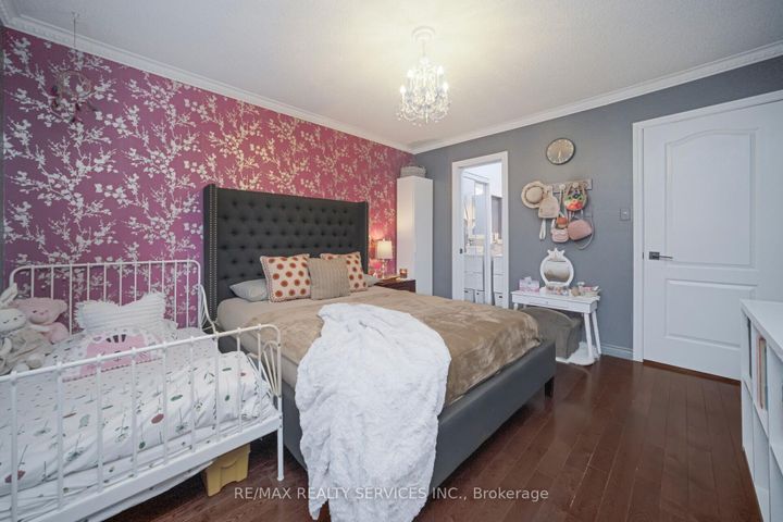 Photo 27 at 74 Leeward Drive N, Westgate, Brampton