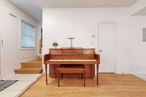 Photo 4 at 174 - 760 Lawrence Avenue W, Glen Park, Toronto