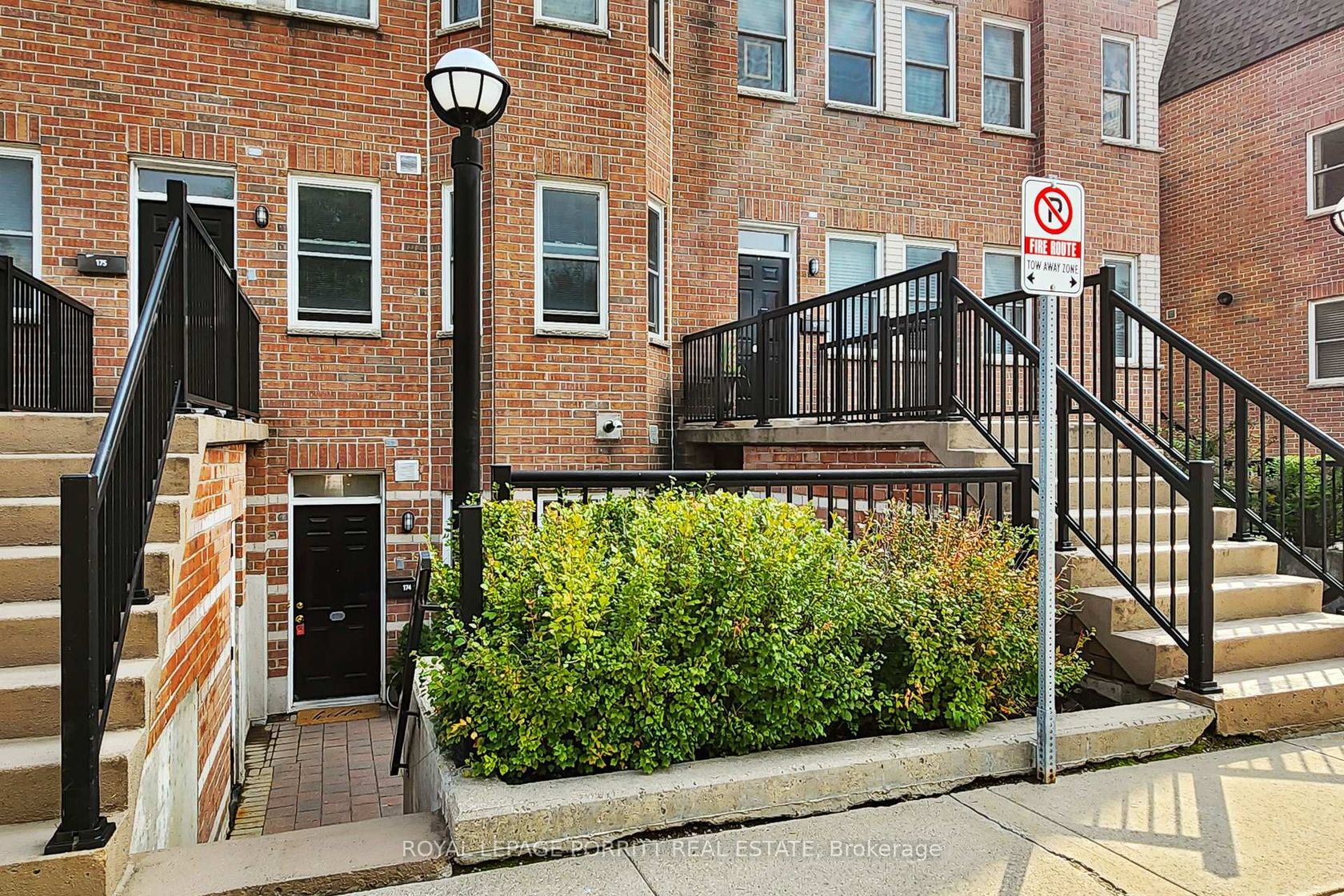 174 - 760 Lawrence Avenue W, Glen Park, Toronto 