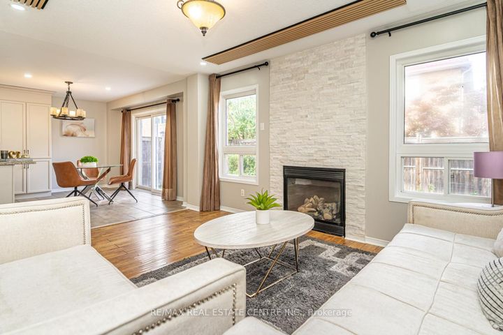 Photo 9 at 107 Crown Victoria Drive, Fletcher's Meadow, Brampton