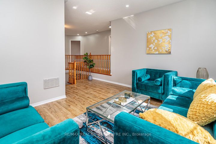 Photo 17 at 107 Crown Victoria Drive, Fletcher's Meadow, Brampton