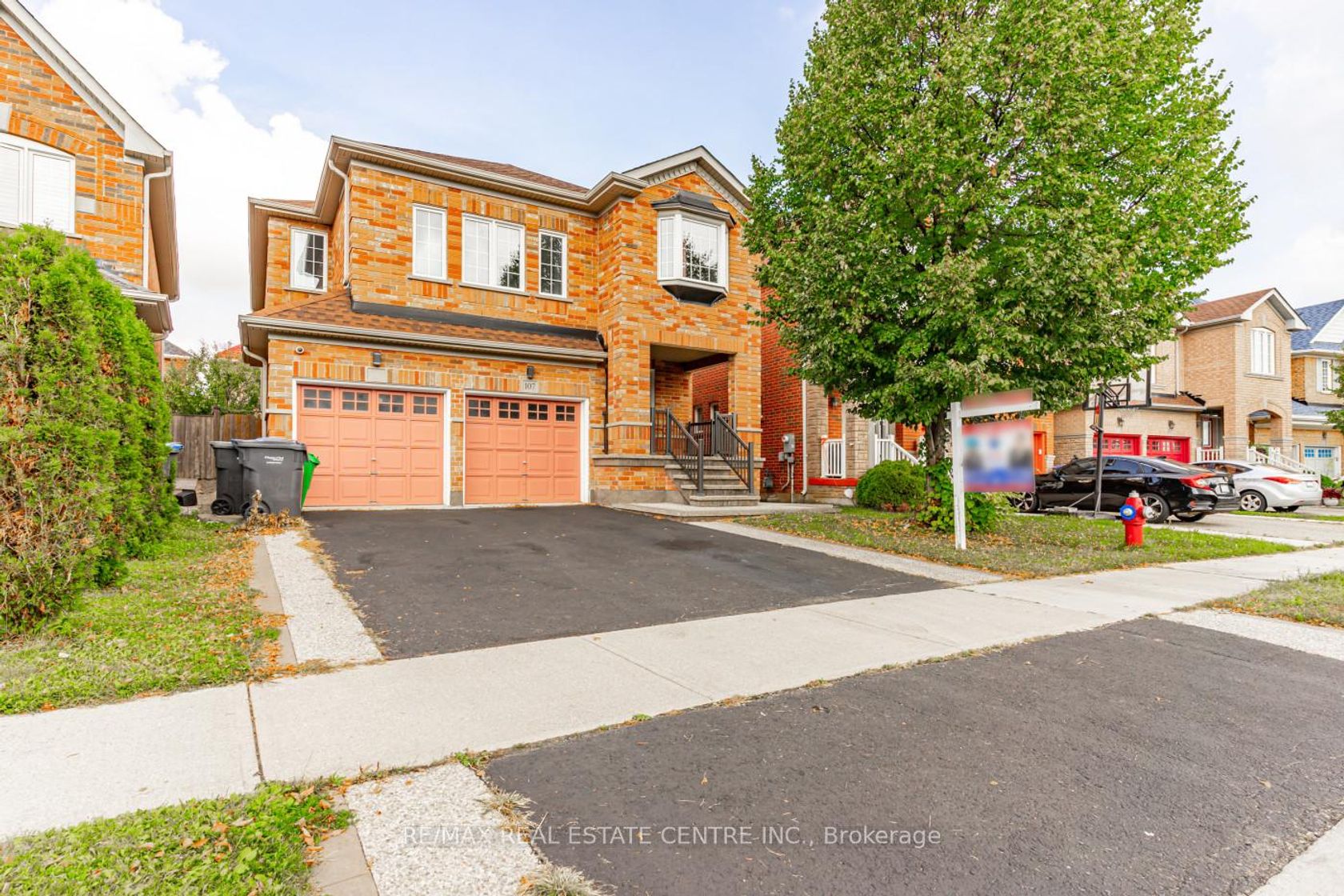 107 Crown Victoria Drive, Fletcher's Meadow, Brampton 2