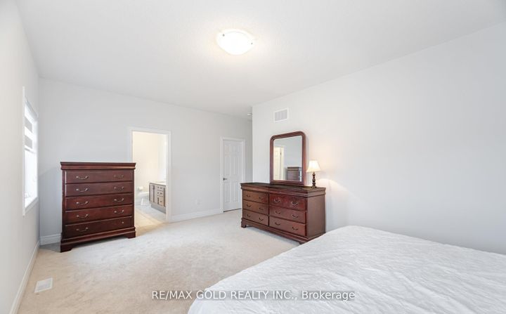 Photo 27 at 15 Duxbury Road, Wellington North, Brampton