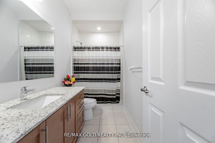 Photo 40 at 15 Duxbury Road, Wellington North, Brampton