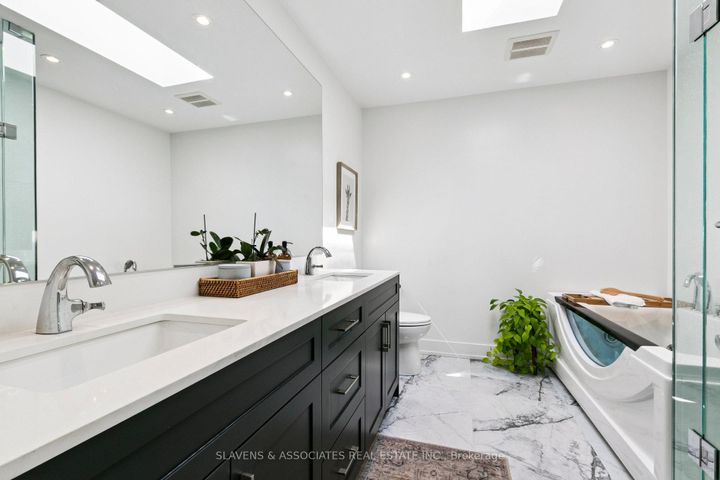 Photo 22 at 1040 Enola Avenue, Lakeview, Mississauga
