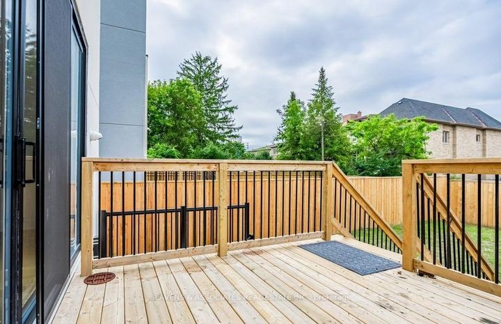 Photo 32 at 1040 Enola Avenue, Lakeview, Mississauga