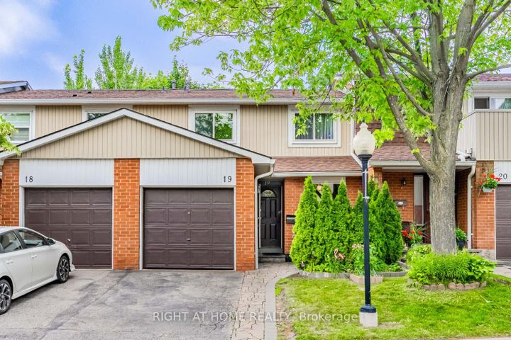 Photo 1 at 19 - 345 MEADOWS Boulevard W, Rathwood, Mississauga