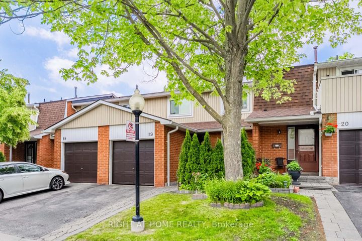 Photo 2 at 19 - 345 MEADOWS Boulevard W, Rathwood, Mississauga
