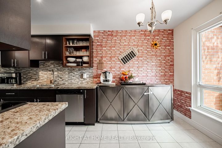 Photo 6 at 19 - 345 MEADOWS Boulevard W, Rathwood, Mississauga