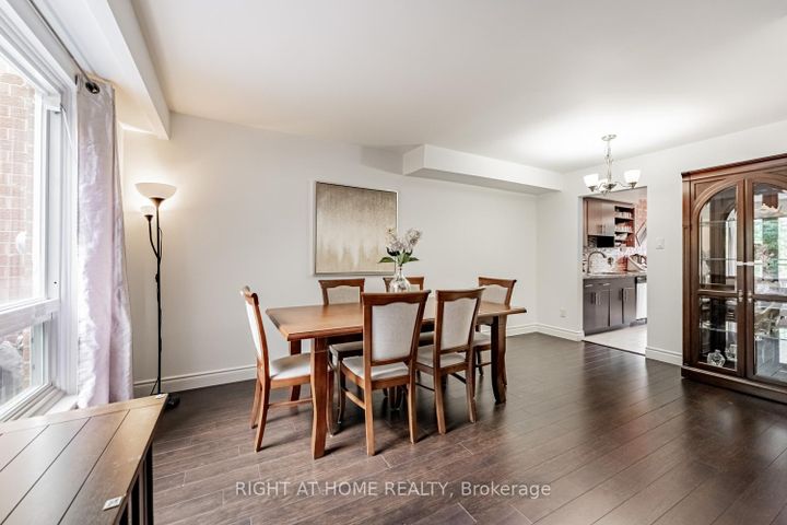 Photo 13 at 19 - 345 MEADOWS Boulevard W, Rathwood, Mississauga