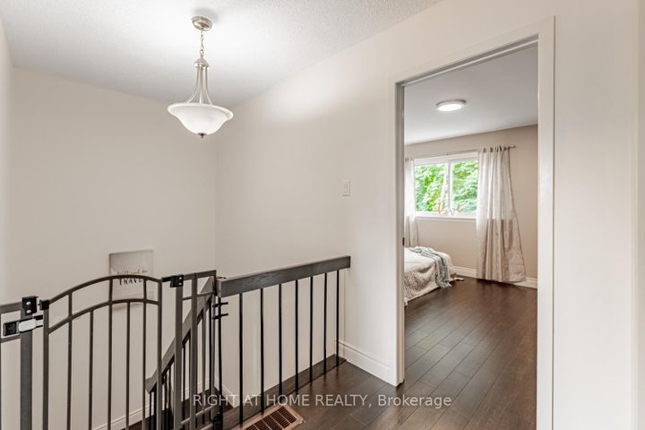 Photo 18 at 19 - 345 MEADOWS Boulevard W, Rathwood, Mississauga