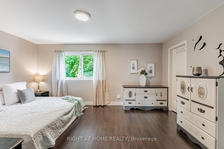 Photo 19 at 19 - 345 MEADOWS Boulevard W, Rathwood, Mississauga