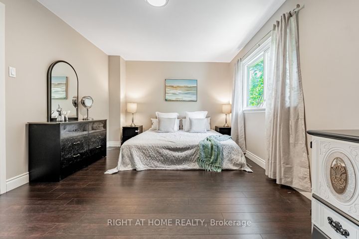 Photo 21 at 19 - 345 MEADOWS Boulevard W, Rathwood, Mississauga